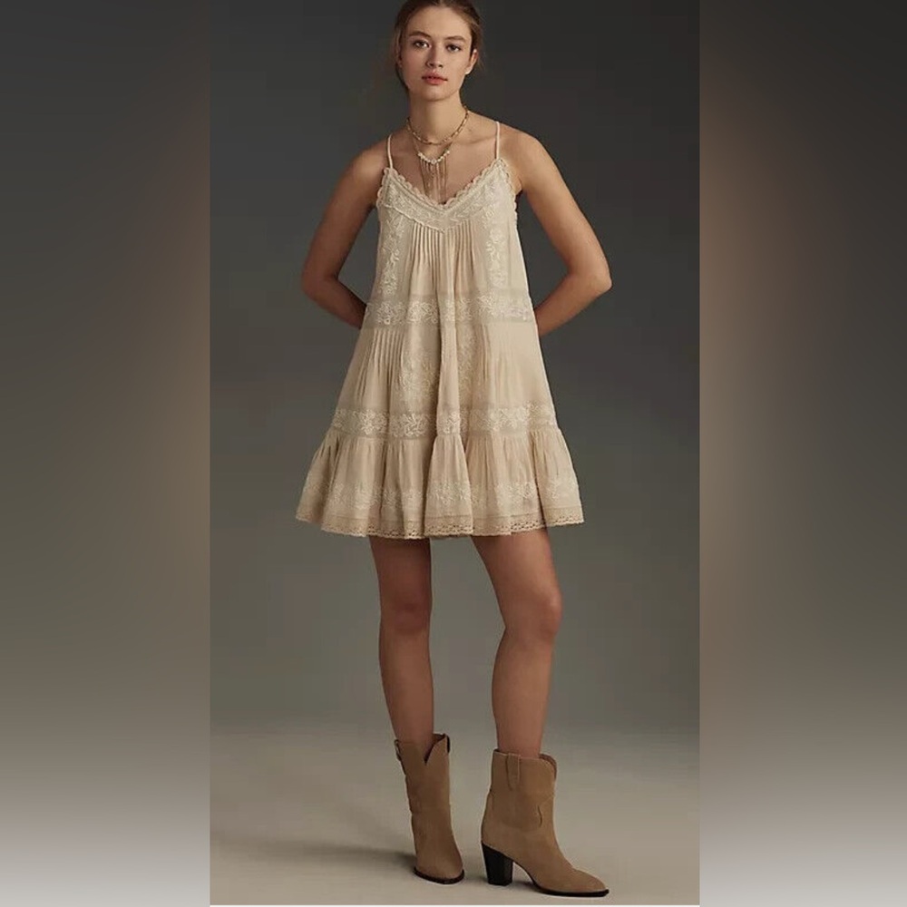 NWT By Anthropologie Embroidered Pintuck Mini Dress w/pockets 💕❤️sz Small